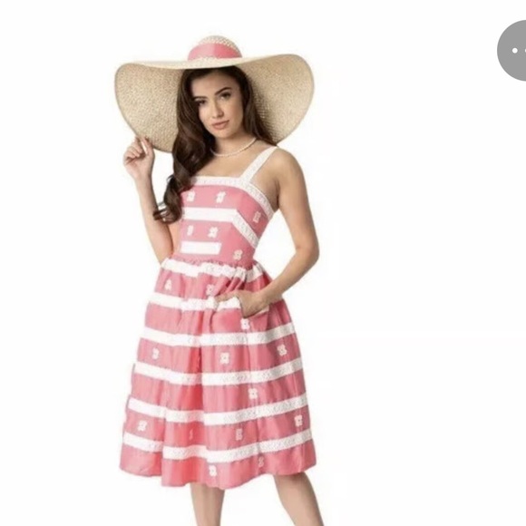 Unique Vintage xBarbie *TM pink sundress - Med - Picture 1 of 3